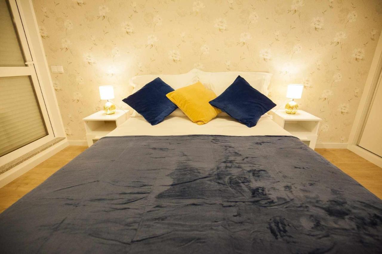 Quarto em Acomodações Particulares Golden & Blue House O Seu Novo Espaco No *